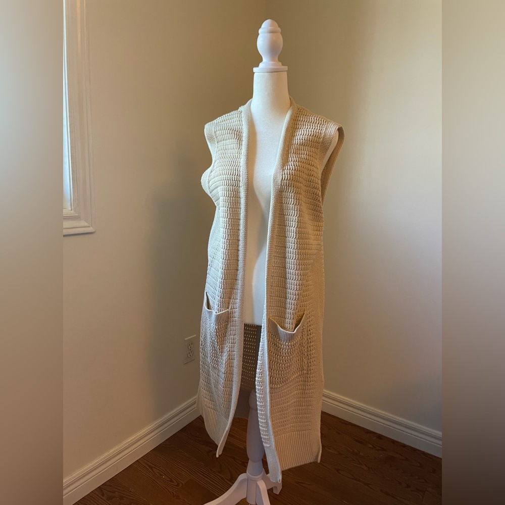 RW&CO. Cream Knit Sweater Vest